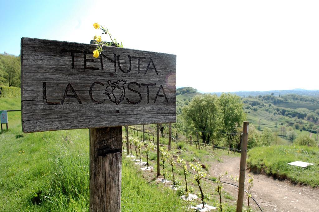 Agriturismo La Costa - Casa Vacanze Rovagnate Bagian luar foto
