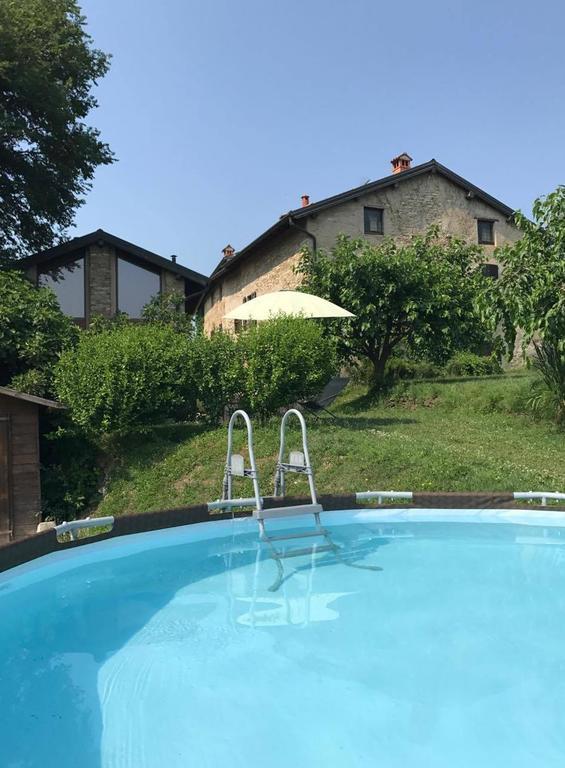 Agriturismo La Costa - Casa Vacanze Rovagnate Bagian luar foto