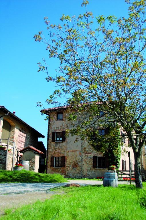 Agriturismo La Costa - Casa Vacanze Rovagnate Bagian luar foto